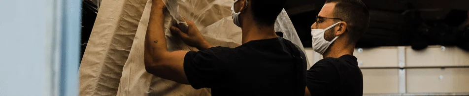 Les livreur-monteurs Li.mon s'occupent de la reprise d'un ancien matelas à la demande du client